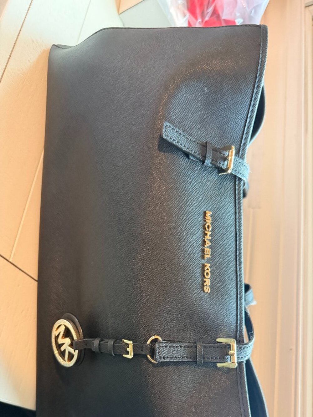Michael Kors Jet Set Travel Black Saffiano Leather Tote